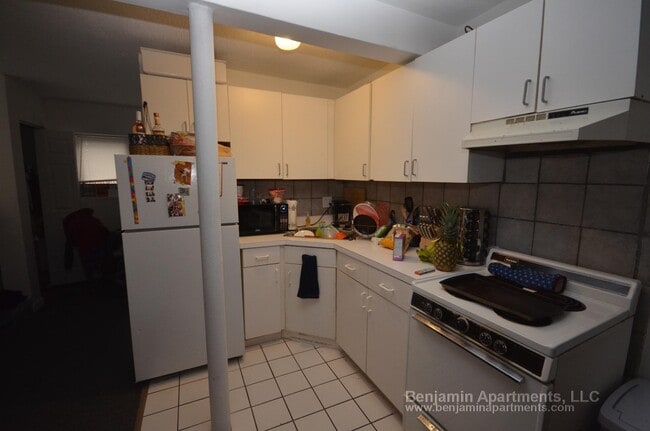 Building Photo - 226 Parker Hill Ave Unit 3