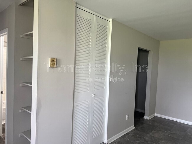 Photo - 400 E Northern Blvd Unidad 33