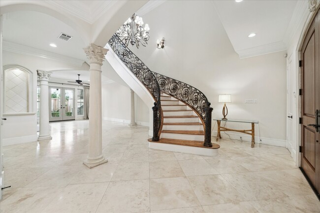 Photo - 256 S Post Oak Ln