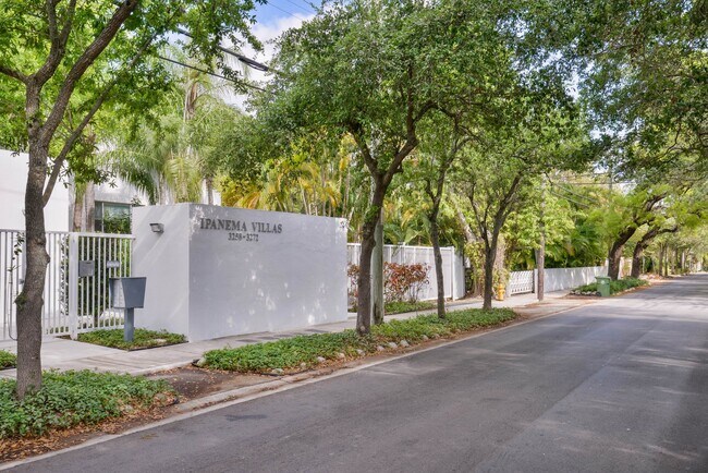 Photo - 3272 Virginia St