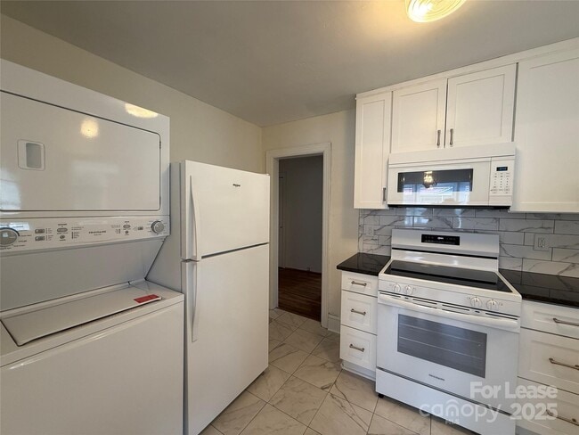 Photo - 730 E Iredell Ave