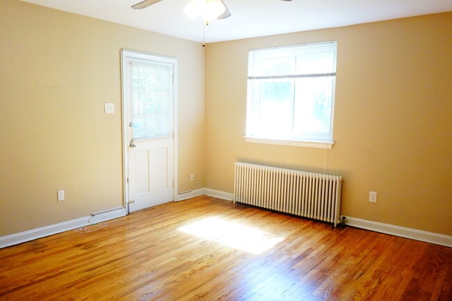 Photo - 8203 Garland Ave Unit 2