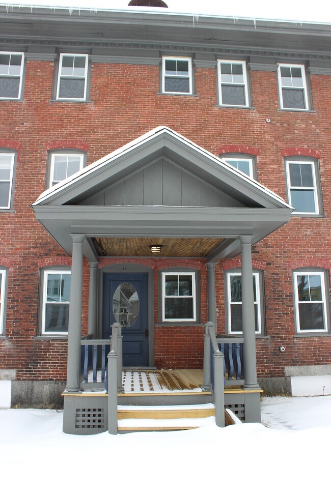11 Beacon St Unit 204