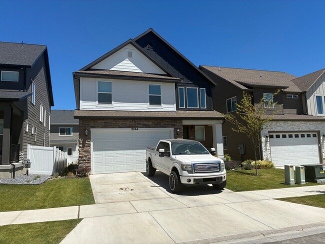Building Photo - 3744 N 1200 W
