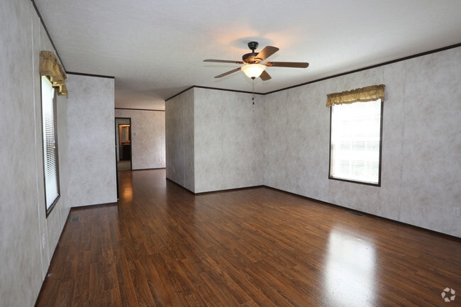 Living Room - Woodland Manor