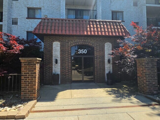 Photo - 350 Plum Creek Dr
