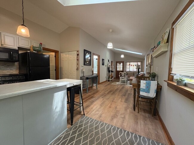 Photo - Fully Furnished! 3 bedroom 2 bath West Asheville