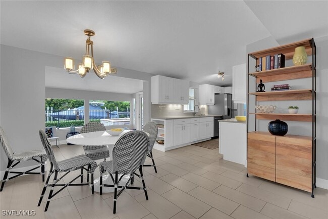 Photo - 2048 Harbor Ln