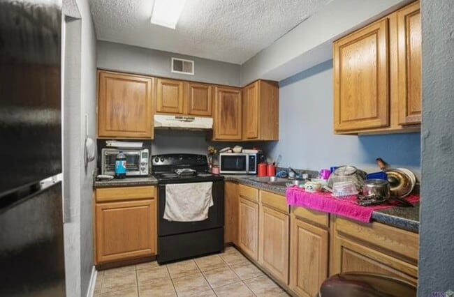 Kitchen - 1128 Dimarco St Unit D