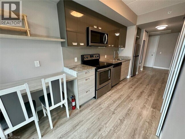 Photo - 250 Albert St Unit 610