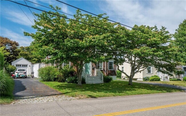 Photo - 122 Ruggles Ave