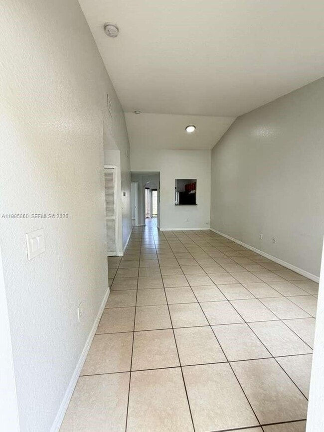 Photo - 31 NE 13th Ave