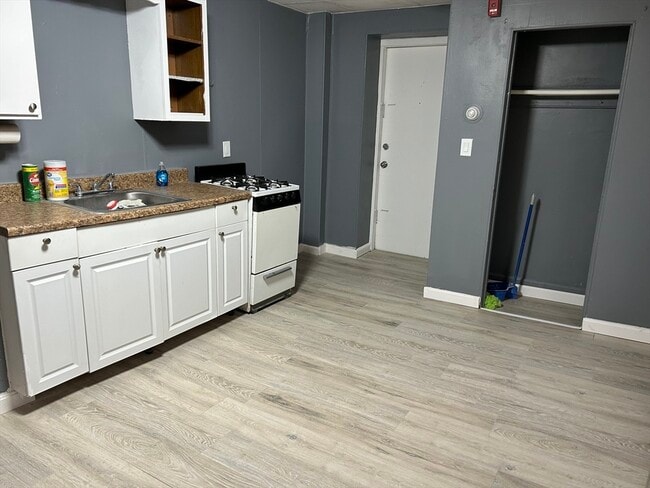 Photo - 14 Monument Sq Unit 1-3