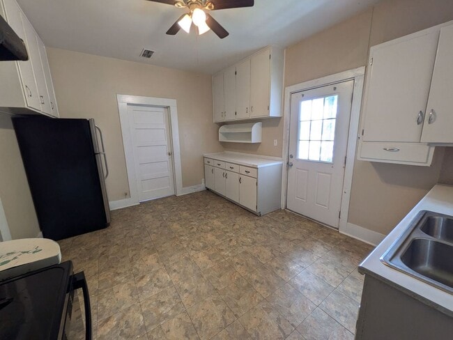 Photo - 24708 TX-124