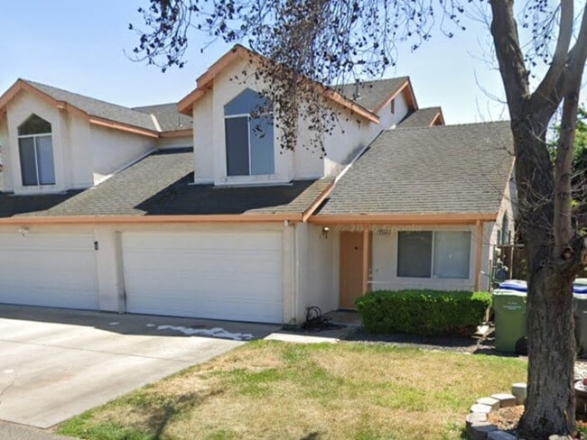Photo - 2504 N Walnut Rd
