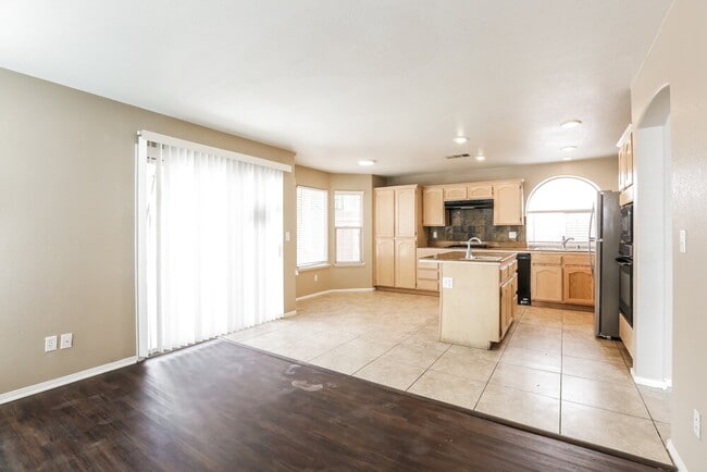 Photo - 2317 Homeland St