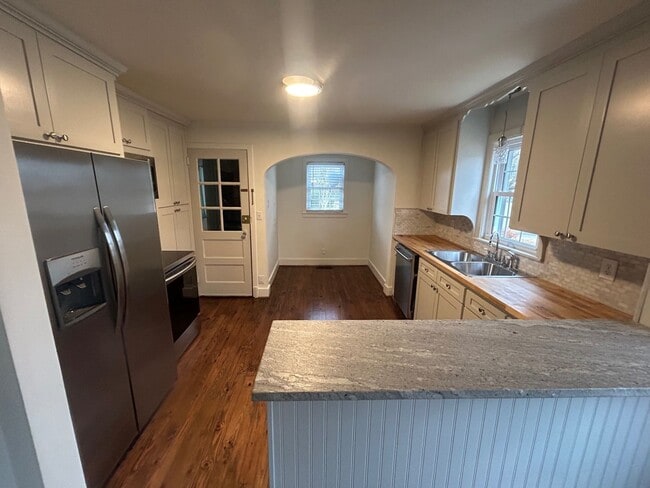 Photo - 939 Central Dr