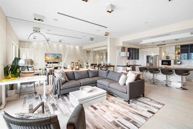 Building Photo - 2301 Collins Ave Unit 1609