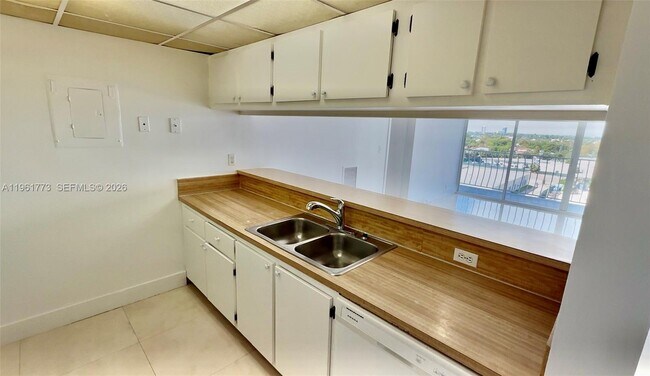 Photo - 7601 E Treasure Dr Unit 801