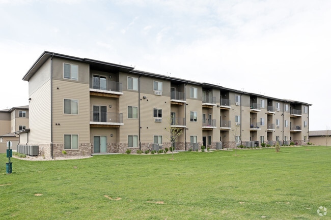 Building - The Sterling Apartments At Kearney