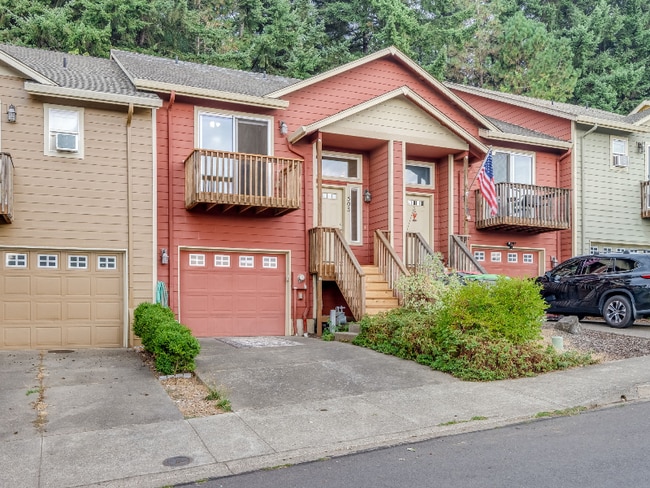 Building Photo - 503 NW Cypress St Rental