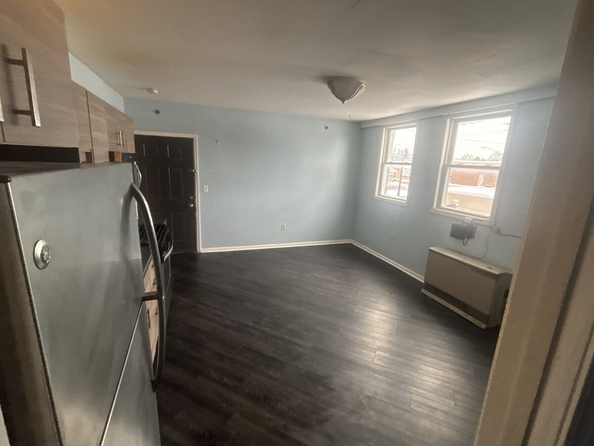 Photo - 2221 Brewerton Rd Unidad #2