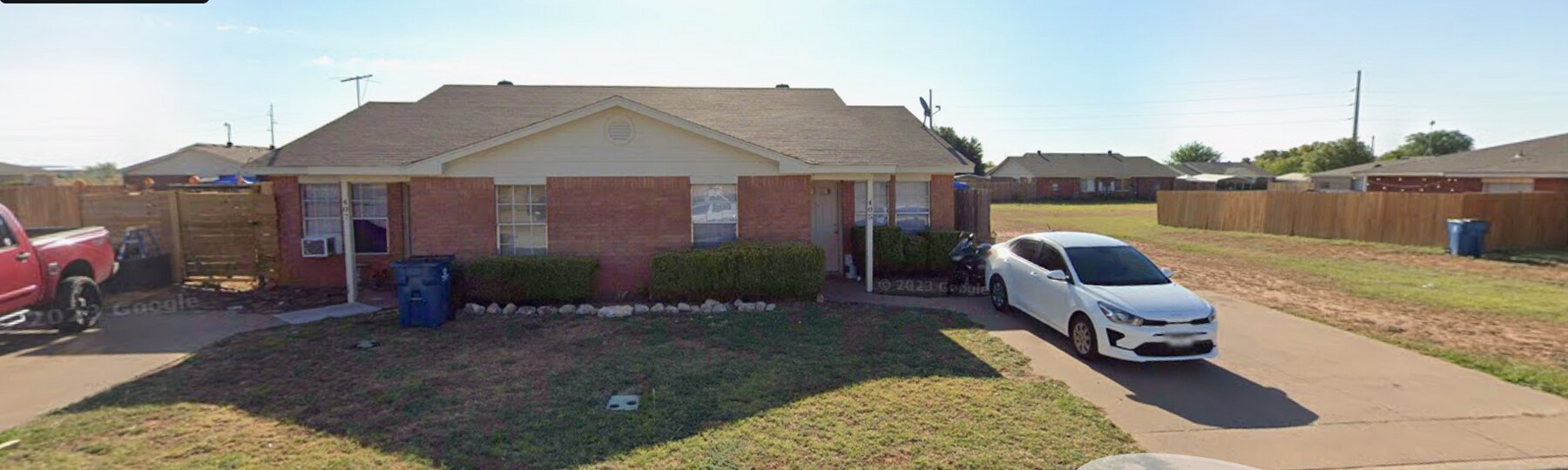 Photo - 405 Cactus Ln