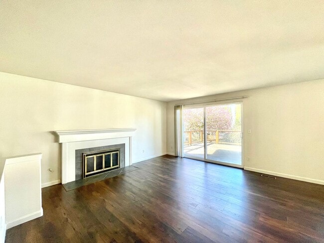 Photo - Mid-Century Gem in Kirkland’s Everest Park