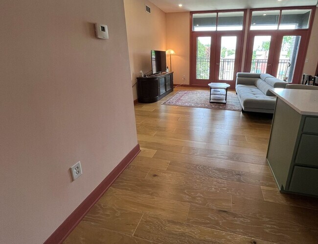 Luxury Urban Living in Italian Village – S... - Luxury Urban Living in Italian Village – S...