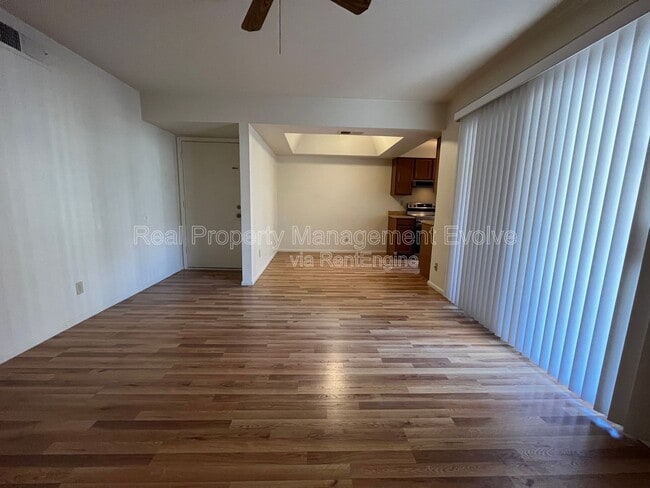 Photo - 10610 S 48th St Unidad 1087