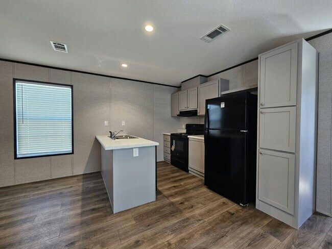 Photo - 511 Suwanee Dr