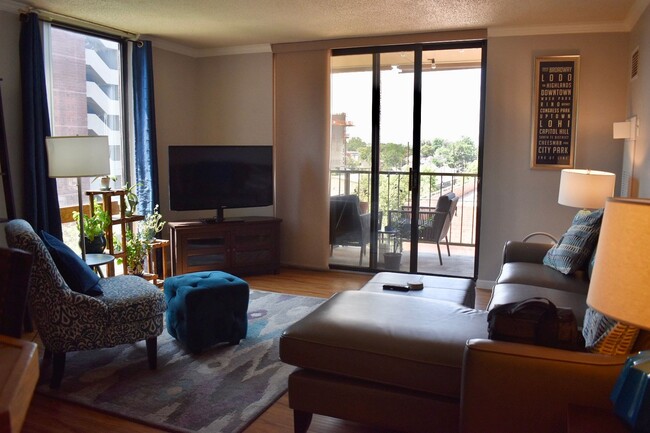 Fully Furnished 1 Bedroom Condo 1 Mile fro... - Fully Furnished 1 Bedroom Condo 1 Mile fro...