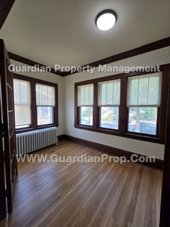 Photo - 866 Dayton Ave