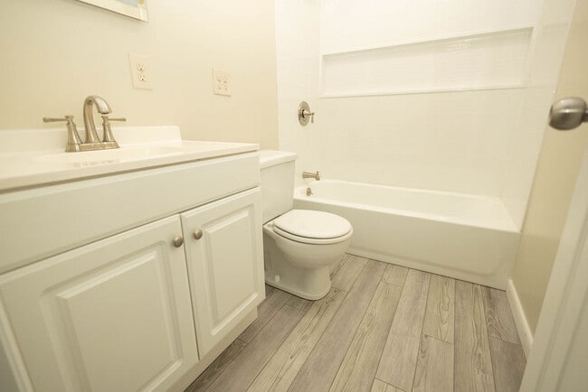 Photo - 198 Montogomery Place