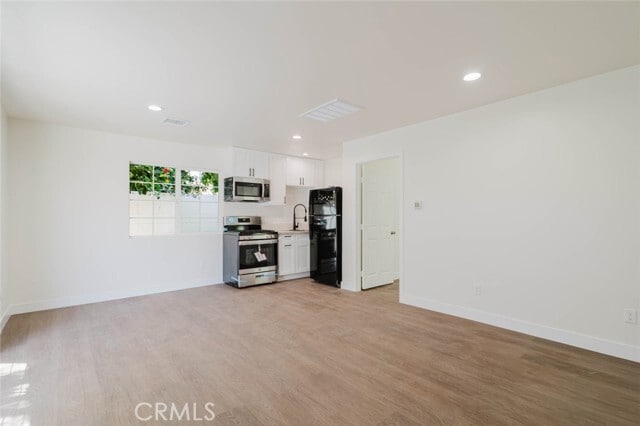 Photo - 17906 Califa St