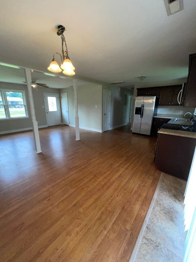 Photo - 473 Potts Rd