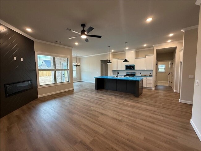 Photo - 1900 Farmer St