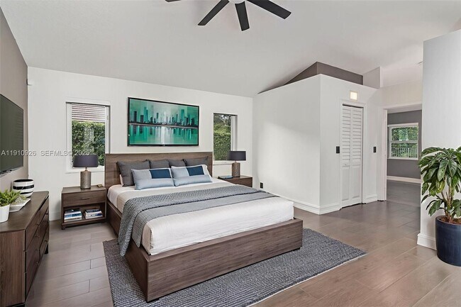 Photo - 1222 Manor Ct