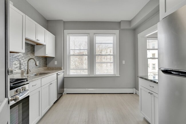 Photo - 142 Sutherland Rd Unit 1