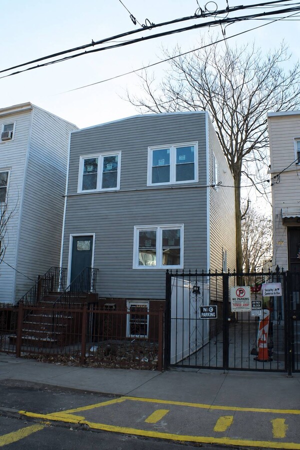 Photo - 198 Shepherd Ave