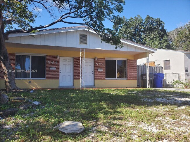 Building Photo - 808 N 24th Ave Unit 1