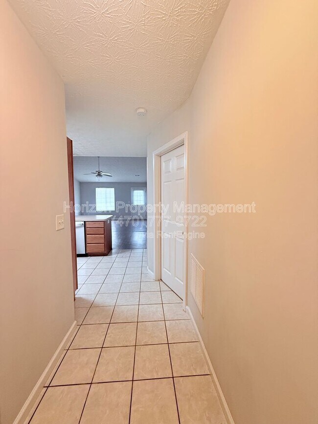 4003 Hidden Hollow Dr