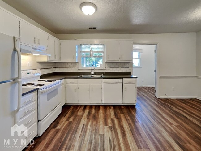 Photo - 1501 Gorman St