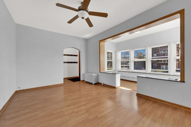 Photo - 6238 S Massasoit Ave