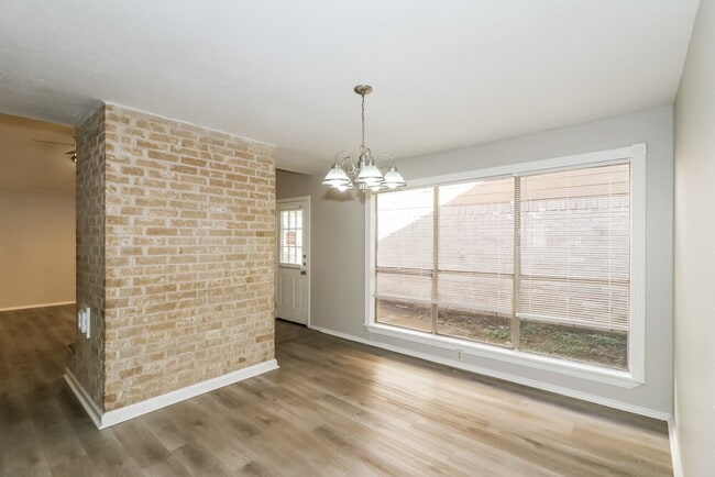 Photo - 1418 Hunters Park Dr