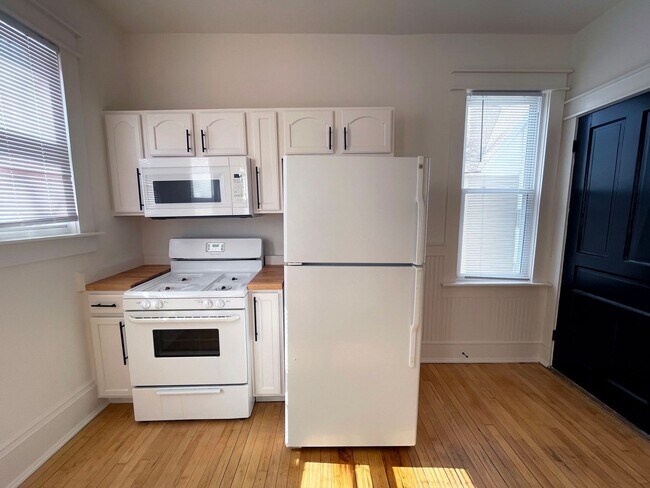 Photo - 2045 N Hubbard St Unit 2047 N Hubbard St (upper)