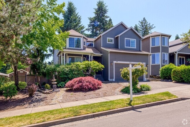 Building Photo - Elegant, Well-Loved, 5 bedroom, 3 bathroom... Rental