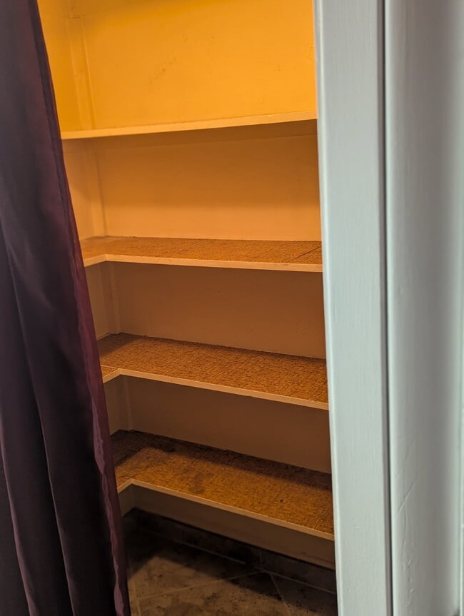 Photo - 1530 Chester Sq Unit Chester