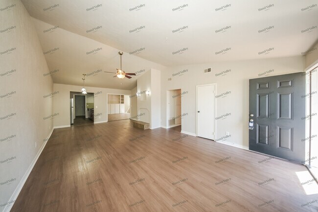 Photo - 2749 Indian Creek Blvd