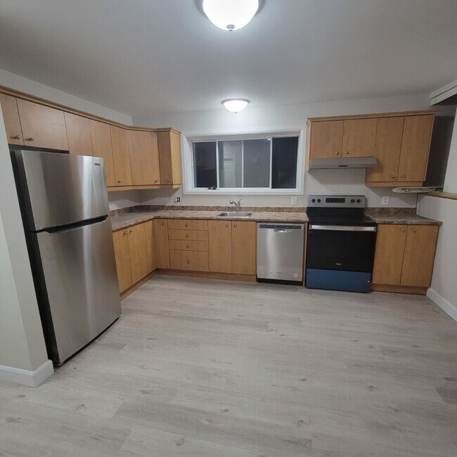 Photo - 430 Yves St Unit 1